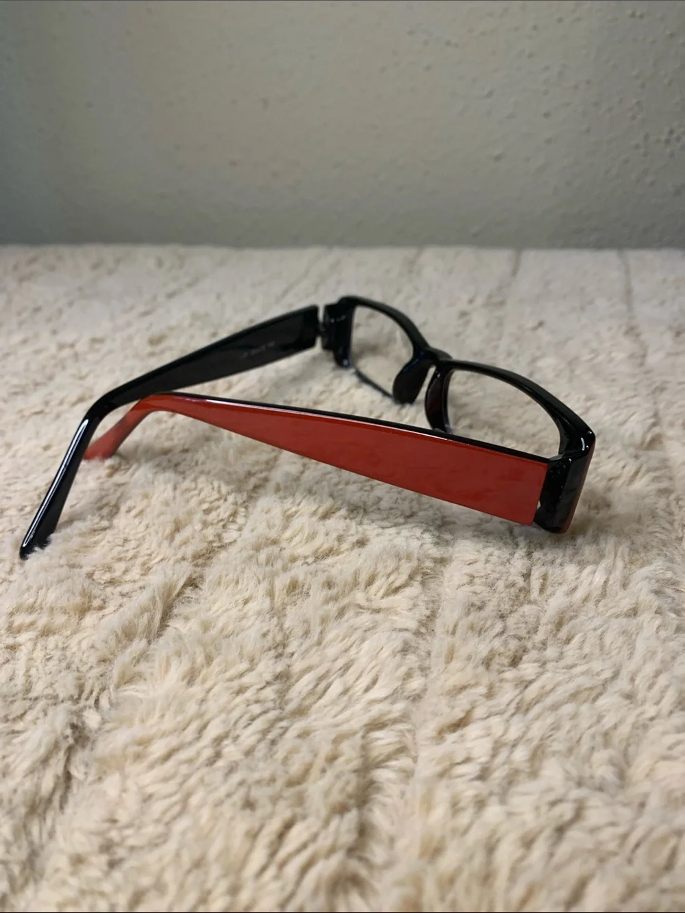 Women's Slim Rectangular Red Glasses - Fashion Eyewear